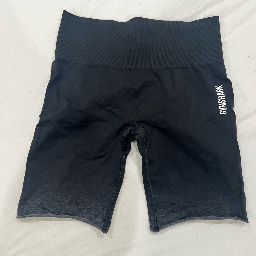 GYMSHARK ATHLETIC BIKER SHORTS